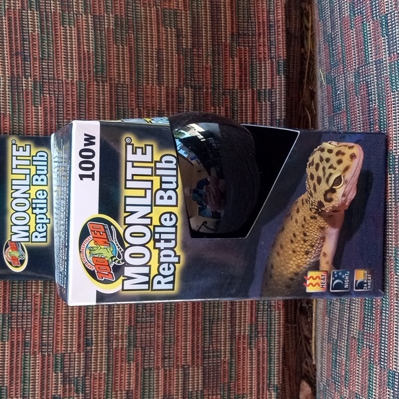 New! ZOOMED 100 Watt Moonlite Reptile Bulb. - Picture 2 of 6